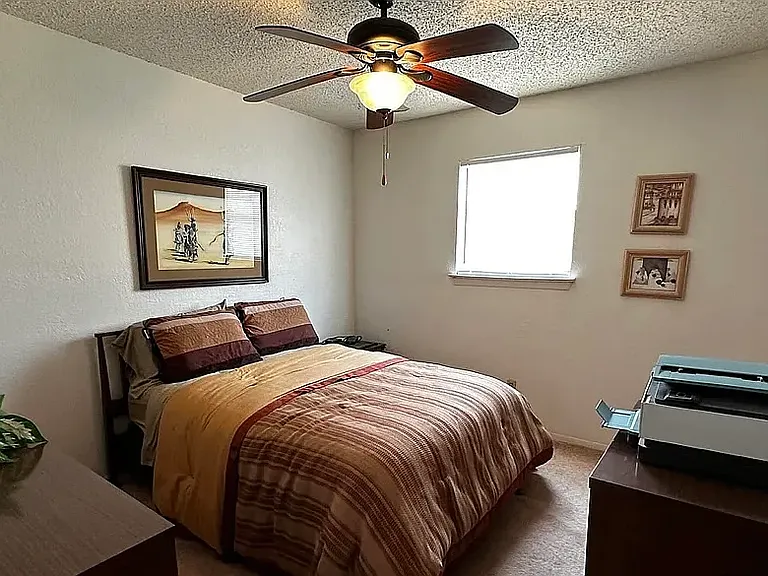 1605 Common Dr #D — Photo 2