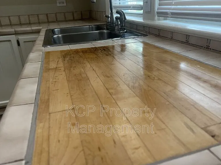 3101 Park Ave — Photo 10