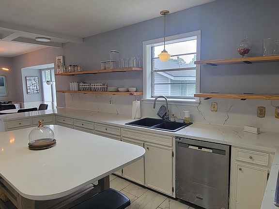 2nd image of 1956 Christian St