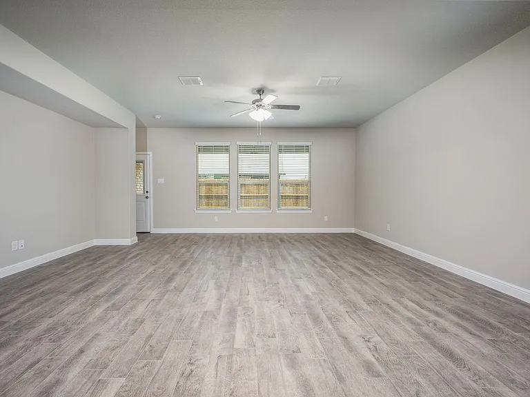 5231 Meadow Ln — Photo 10