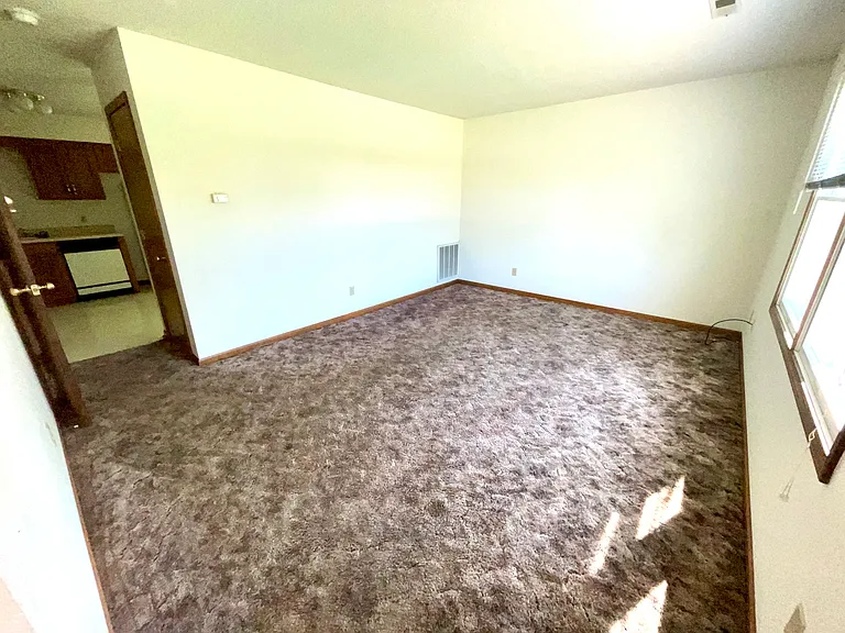 4601 W Millbrook Dr #H — Photo 3