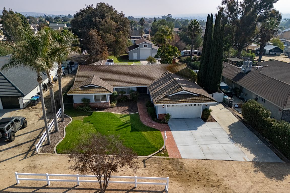 next background image