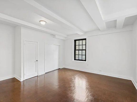 4th image of 160 W 71st St APT 10E