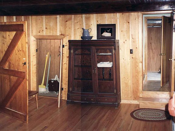 2nd house first floor entry