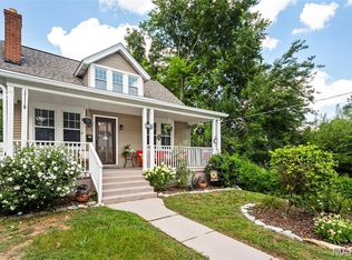 329 Stark Ct, Saint Louis, MO 63119