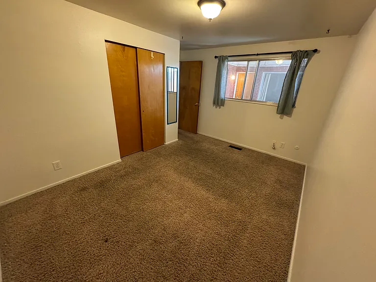 2059 N 250 W #3 — Photo 7
