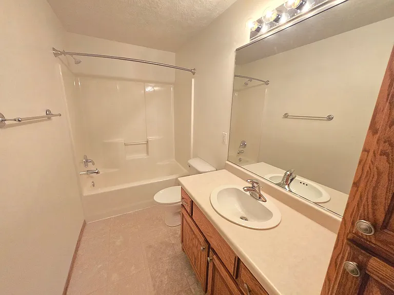 5006 S Baneberry Ave — Photo 18