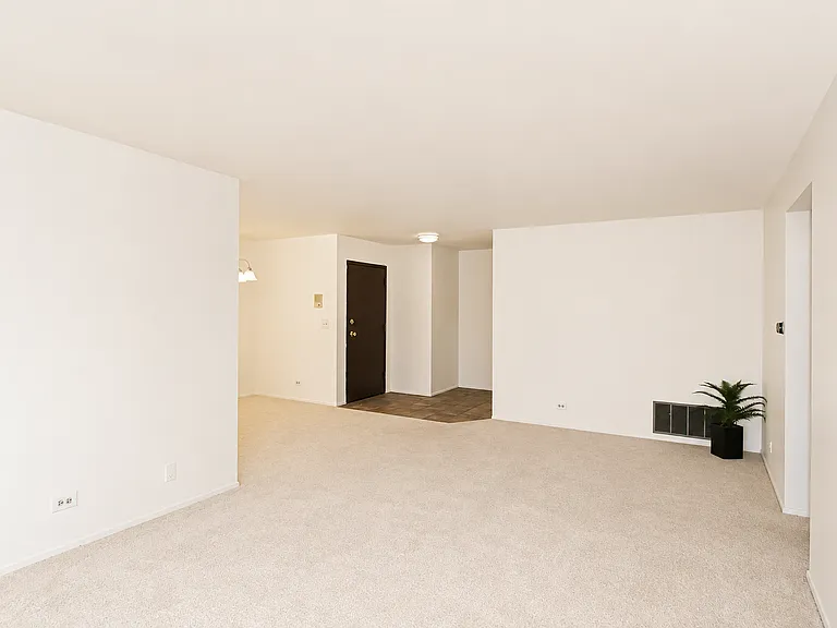 1956 N Hidden Creek Cir #3 — Photo 6