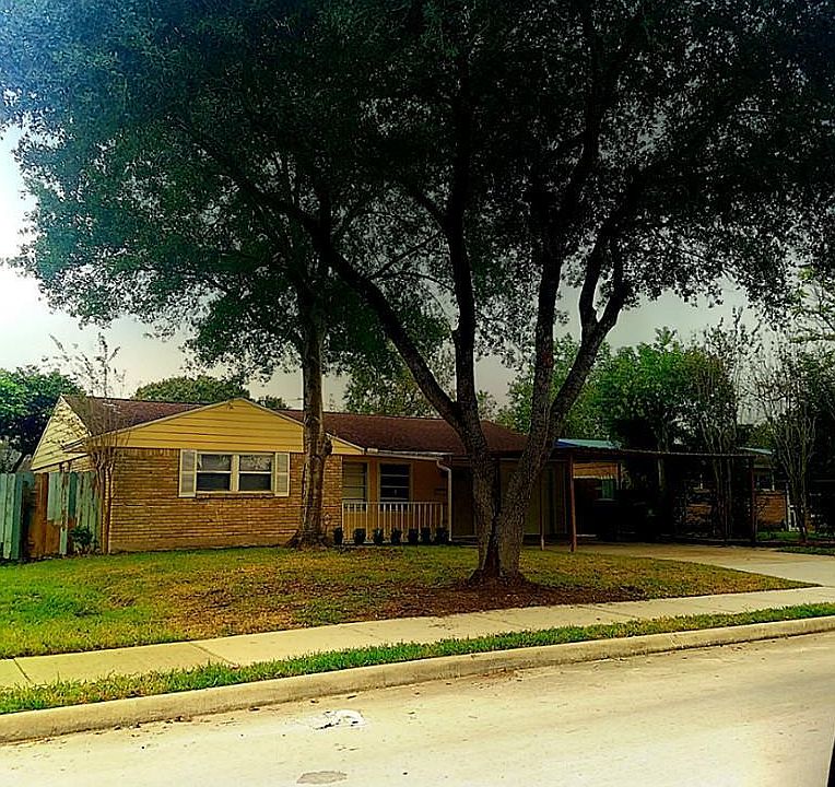 1st image of 3907 Brookmeade Dr