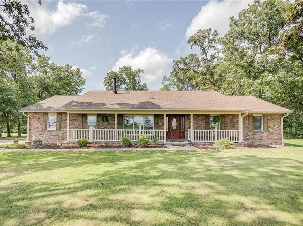 34524 Gun Club Rd, Brighton, IL 62012