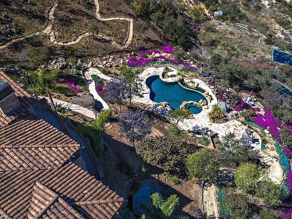 4th image of 29460 Meadow Glen Way W