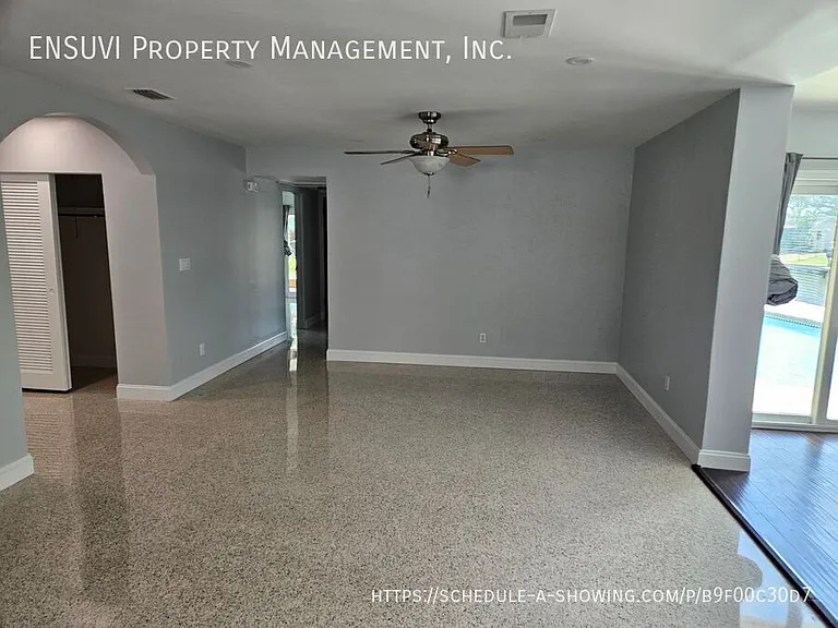 4530 14th Way NE — Photo 7