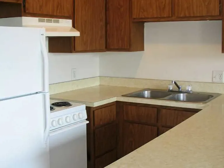 Westwood Apartments — Photo 6
