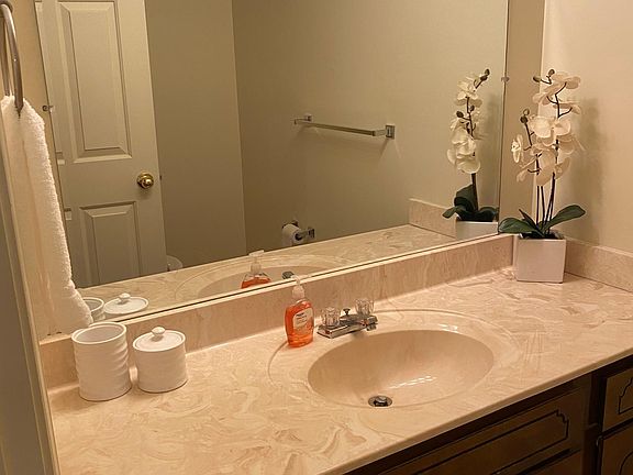 Large 1/2 bath downstairs