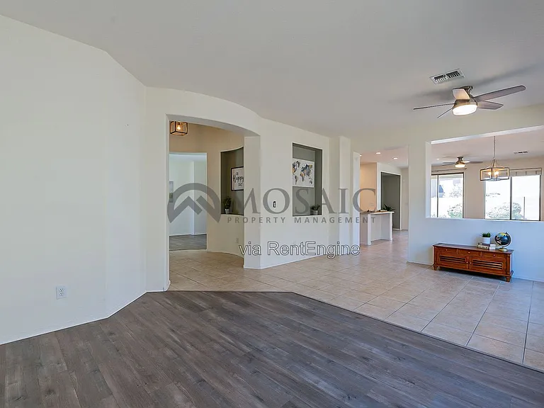 39718 N Rolling Green Way — Photo 4