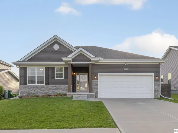 8108 N 173rd St, Bennington, NE 68007