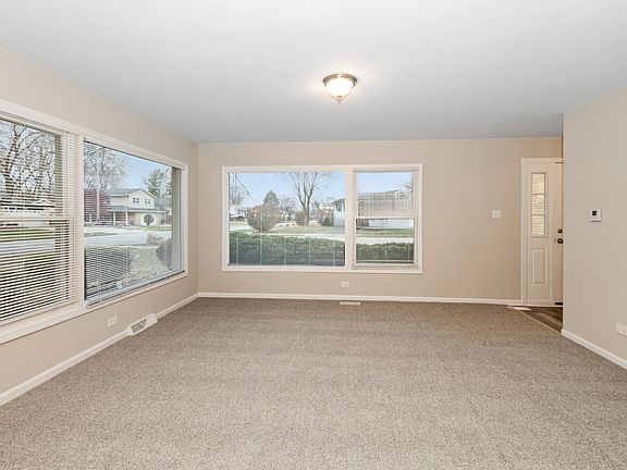 3rd image of 1161 E 161st St