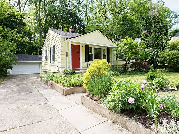 3rd image of 203 Doty Ave