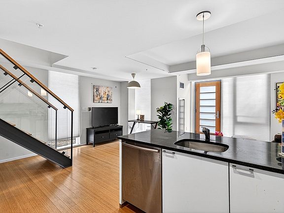 4th image of 2 Earhart St Unit 134