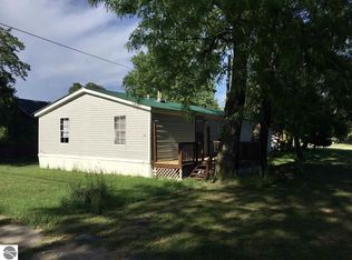 265 3rd St, Eastlake, MI 49626