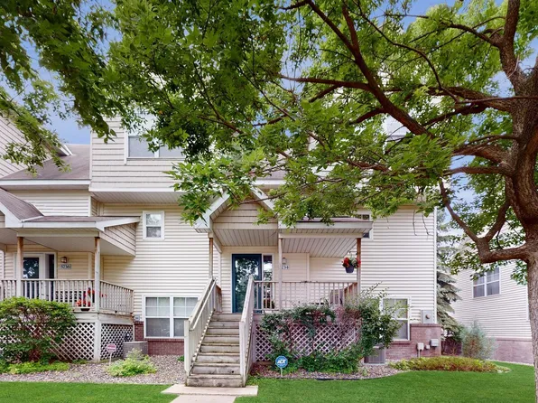 5734 4th St NE, Fridley, MN 55432