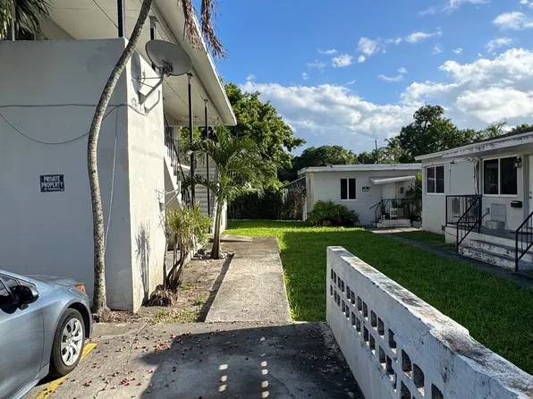 (undisclosed Address), Miami, FL 33138