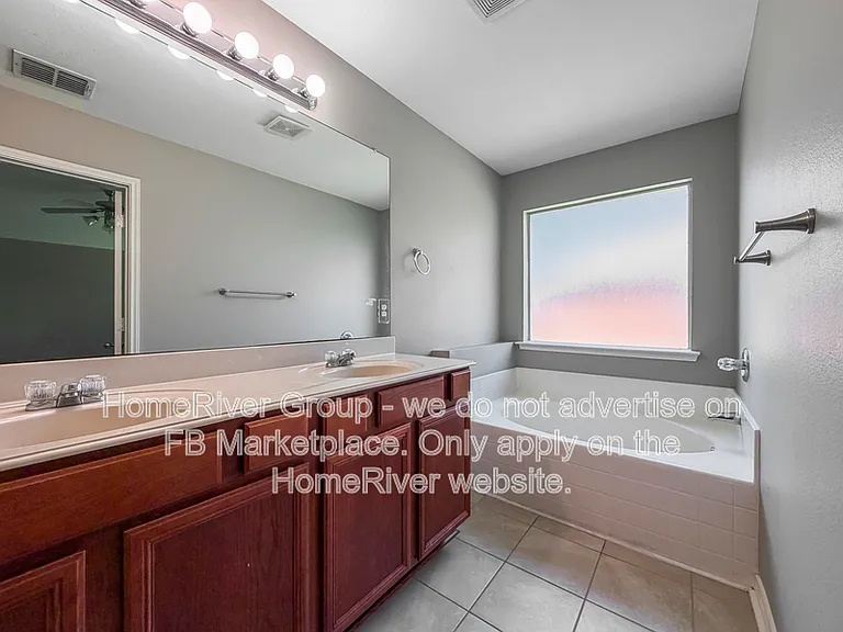 313 Charleston Dr — Photo 11