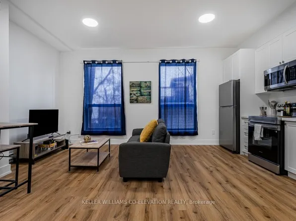 610 King St E, Hamilton, ON