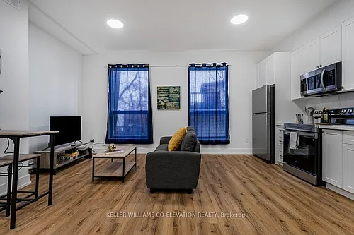 610 King St E Photo 1