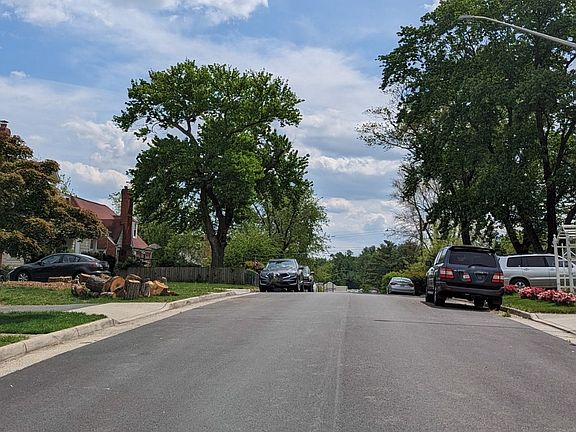 5th image of 2908 Meadow Ln