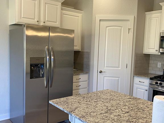 2nd image of 420 Peach Ave
