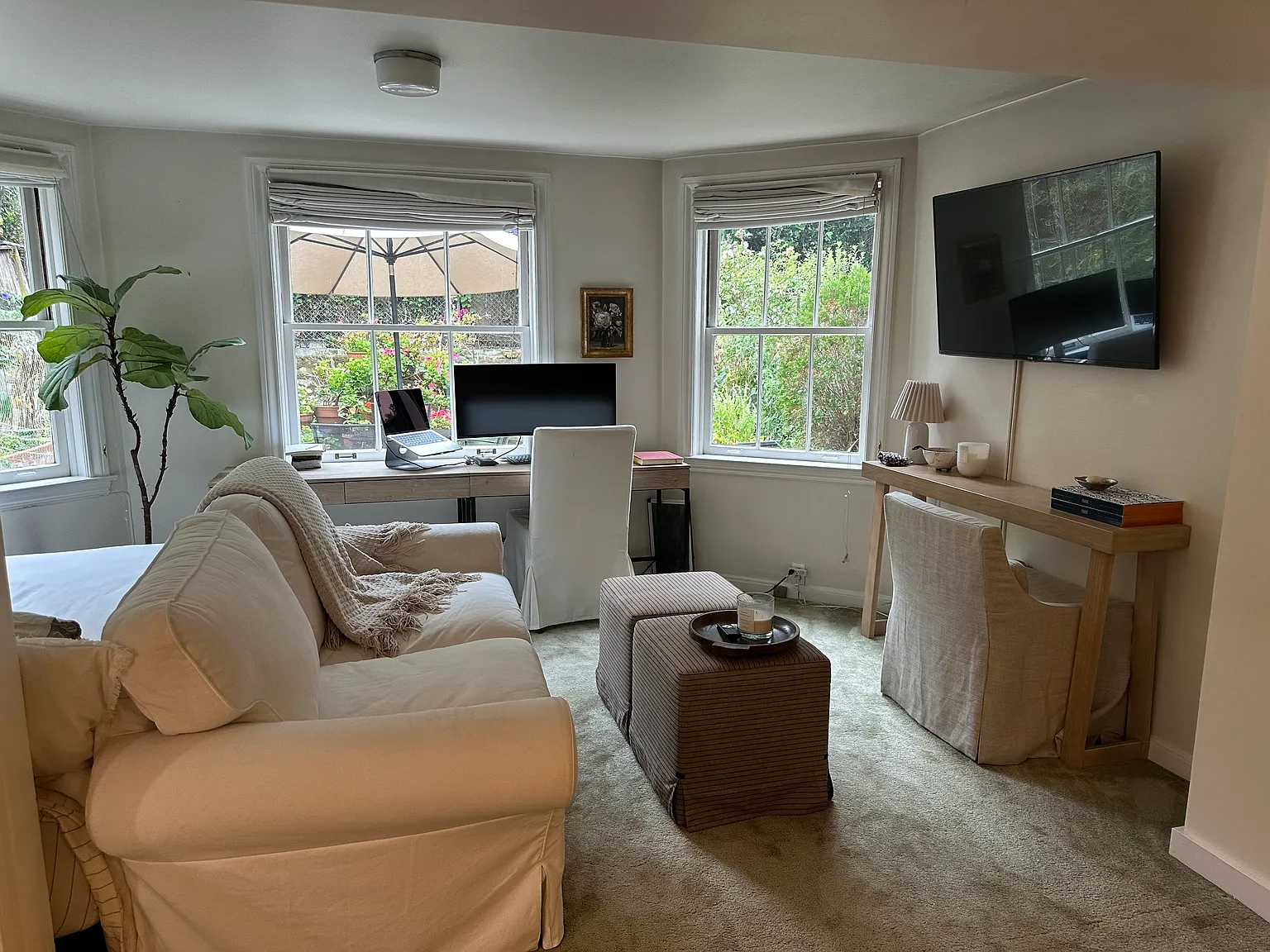 Studio, 550 sqft, $3,800 — Photo 1