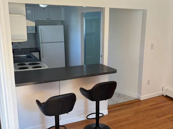 81 Craigie Ave Floor 1, Woonsocket, RI 02895