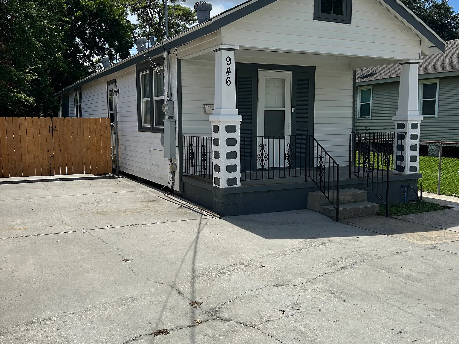 2 bed, 955 sqft, $1,300 — Photo 3