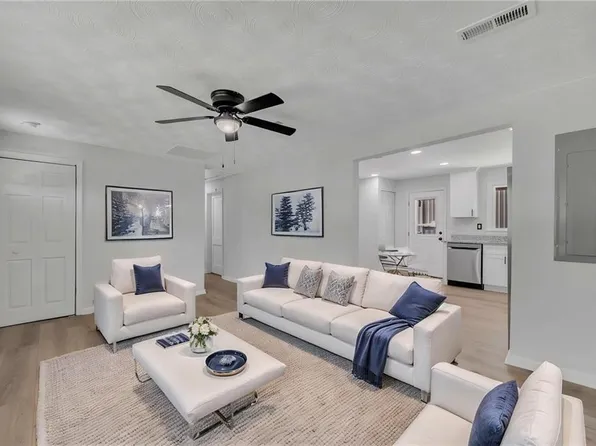 129 Jordan Dr, Hampton, VA 23666