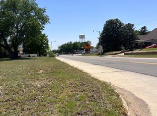 330 N Louis Tittle Ave, Mangum, OK 73554