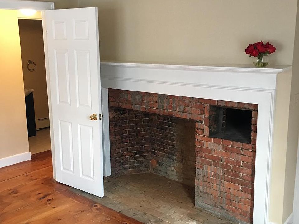 1st image of 11 Ashland Ct
