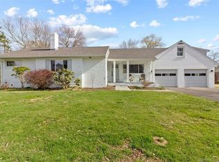 89 Waldron Dr, Westbrook, CT 06498