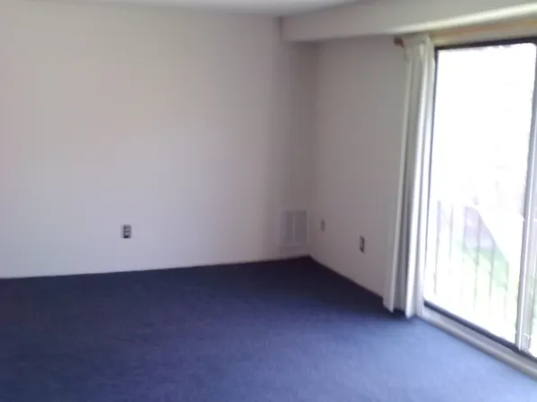 3 Brookside Dr APT 11, Exeter, NH 03833
