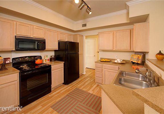 3rd image of 3808 W Alabama St #1831545