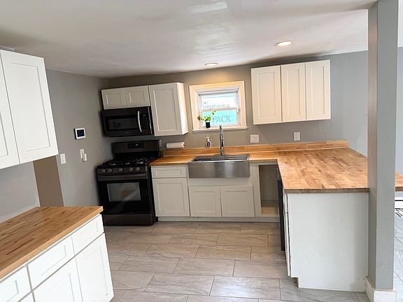 2nd image of 493 Rivet St