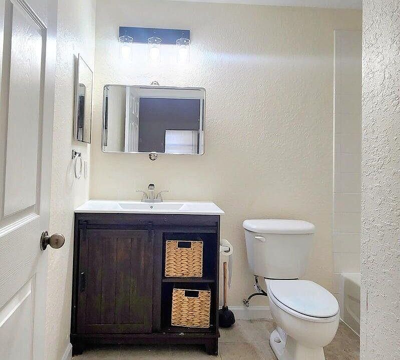 1st image of 5961 Forest Hill Blvd APT 101