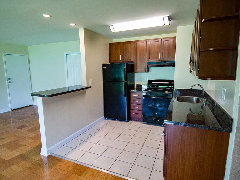 Heritage Park Apartments — Photo 53