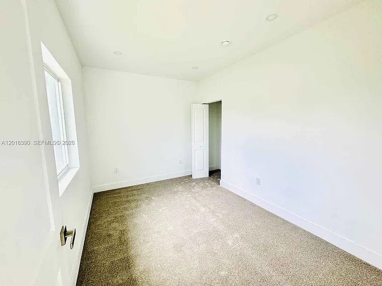 8005 NW 14th Ct — Photo 6