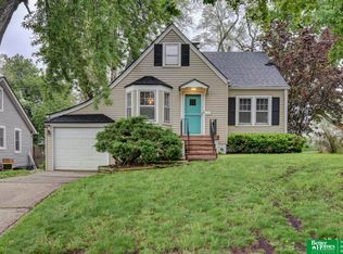 5115 Pinkney St, Omaha, NE 68104