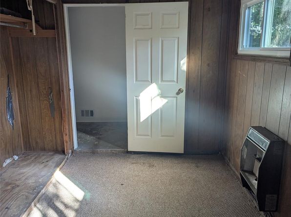 charlotte-north-carolina-456976980 picture