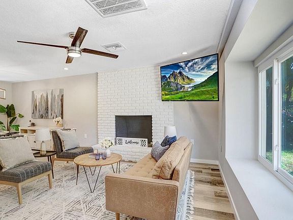 4th image of 7208 N Ola Ave #0