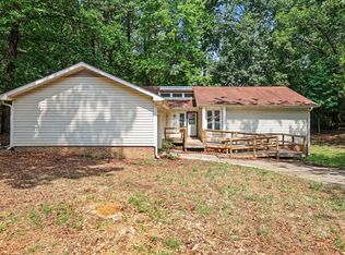 125 Red Bud Ct, Cary, NC 27513