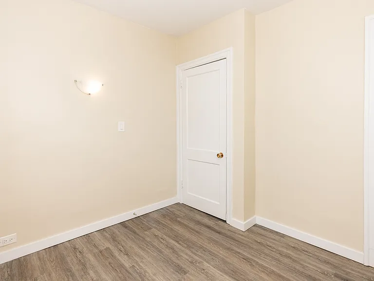 331 Marion St #2 — Photo 13
