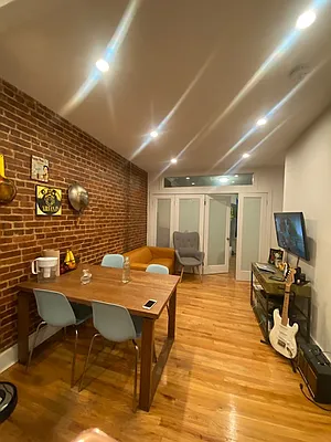 Rented by R New York | media 3